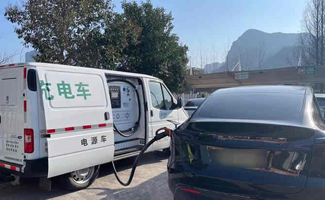 武宁汽车搭电